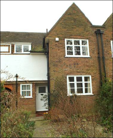 094 Erskine Hill